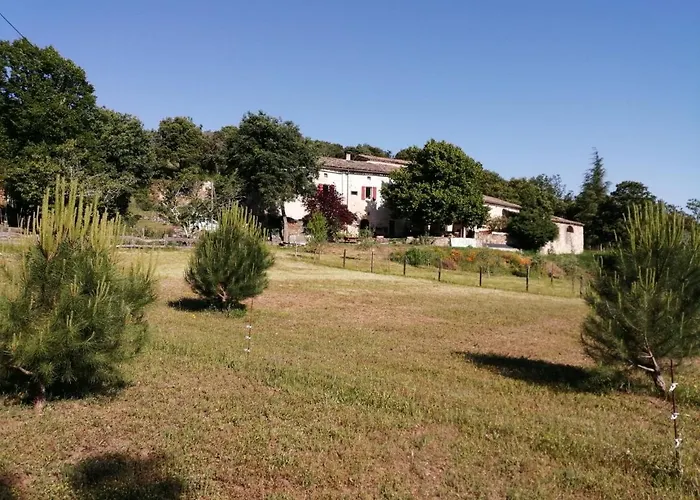 Gîtes La ferme accrochée à la colline