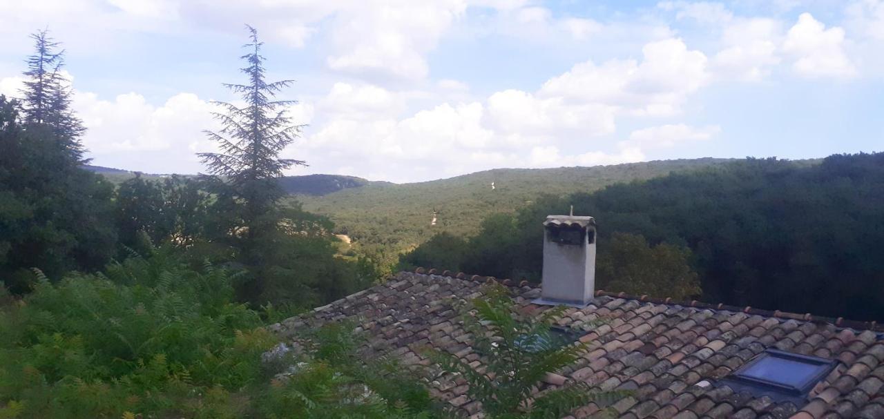 La Ferme Accrochée à La Colline Hébergement de vacances Lagorce (Ardeche)