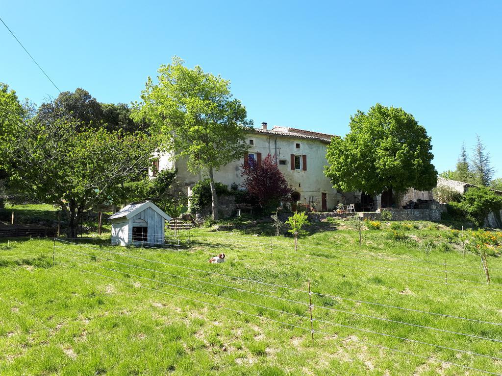 Hébergement de vacances La Ferme Accrochée à La Colline